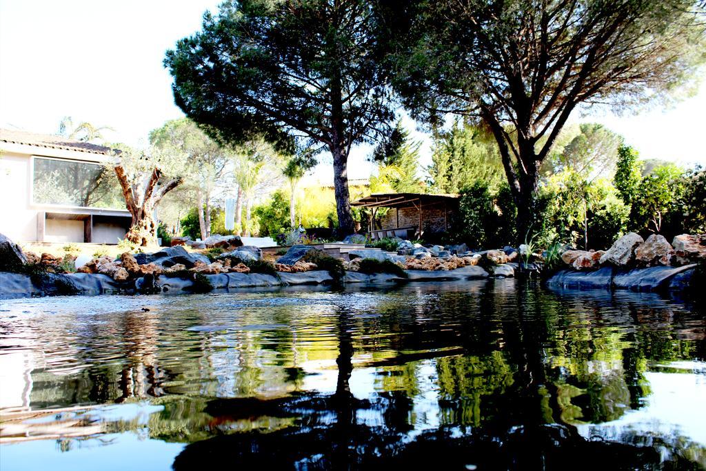 Shangtasia Luxury Art Room Grimaud Eksteriør billede