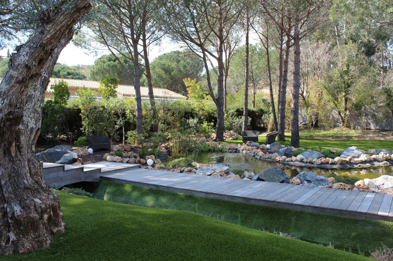 Shangtasia Luxury Art Room Grimaud Eksteriør billede