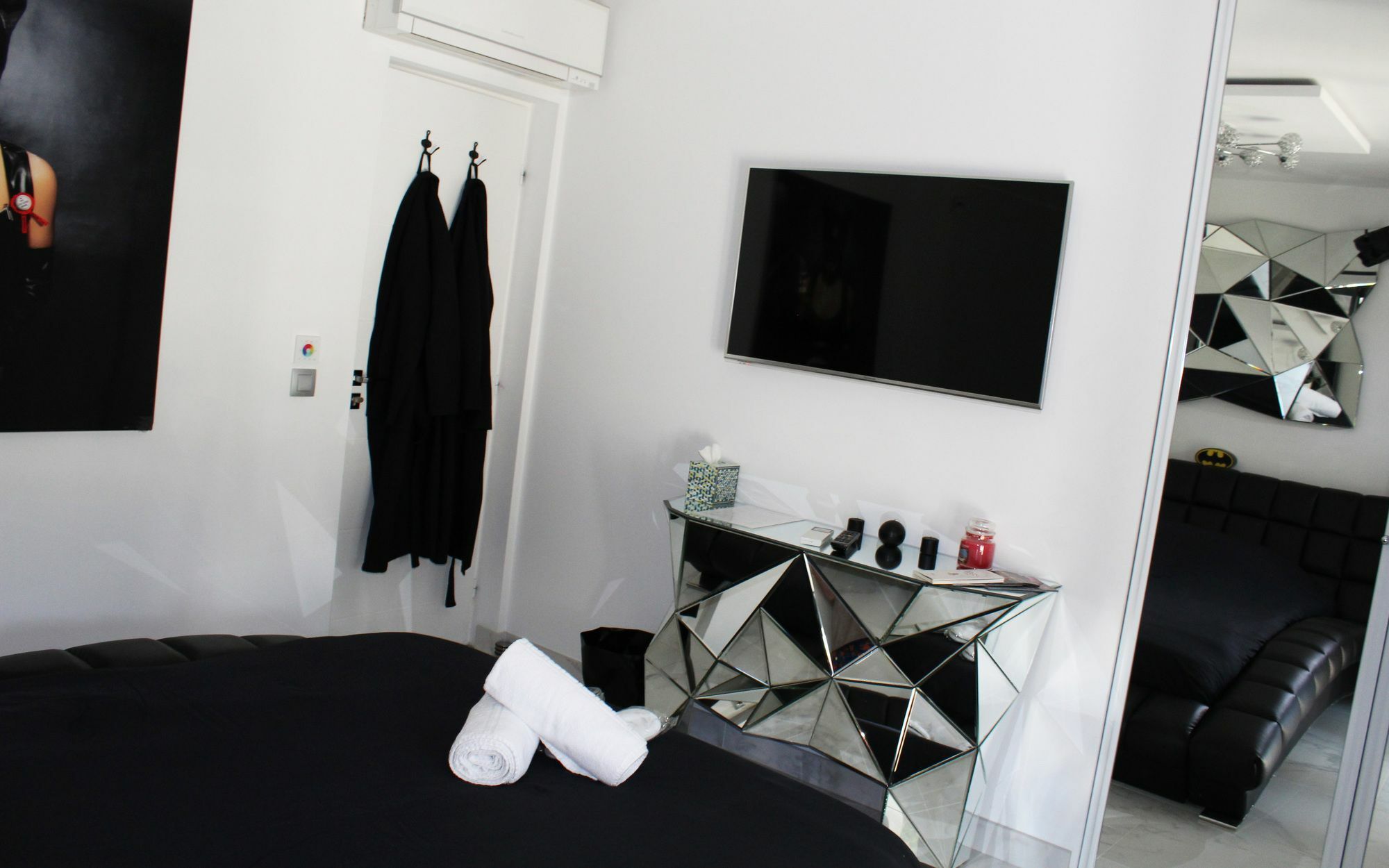 Shangtasia Luxury Art Room Grimaud Eksteriør billede