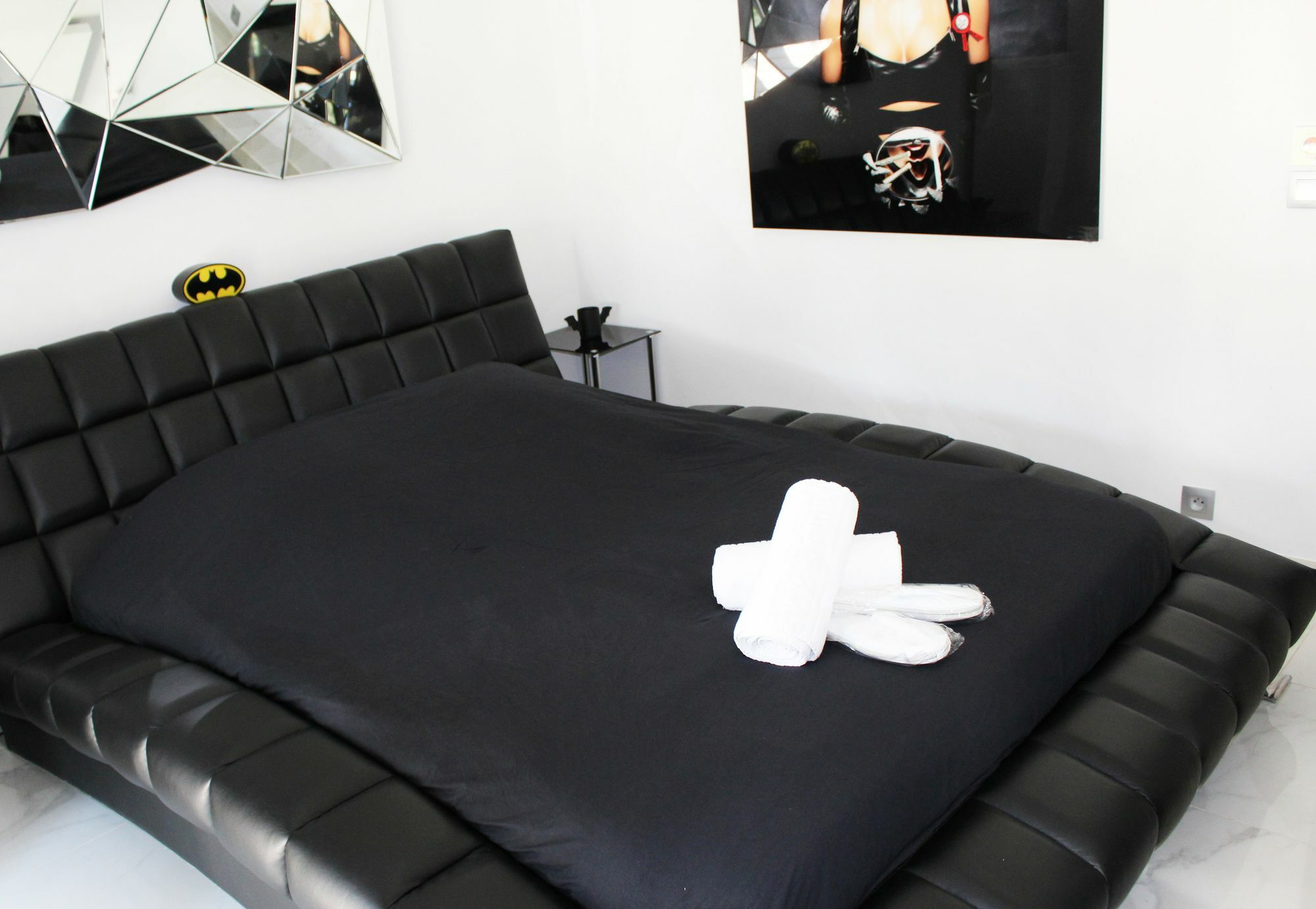 Shangtasia Luxury Art Room Grimaud Eksteriør billede