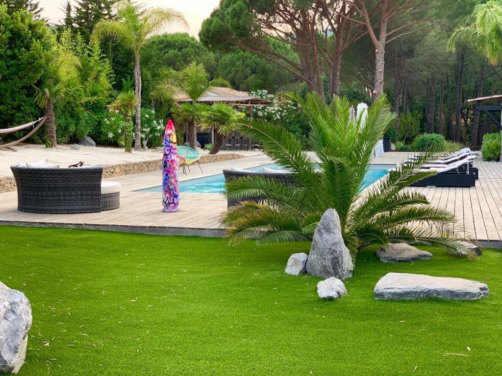 Shangtasia Luxury Art Room Grimaud Eksteriør billede